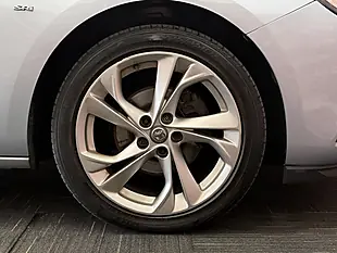 Used 2017 Vauxhall Astra Sri Silver - Interior and Exterior details 14