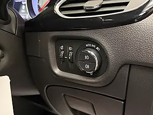 Used 2017 Vauxhall Astra Sri Silver - Interior and Exterior details 19