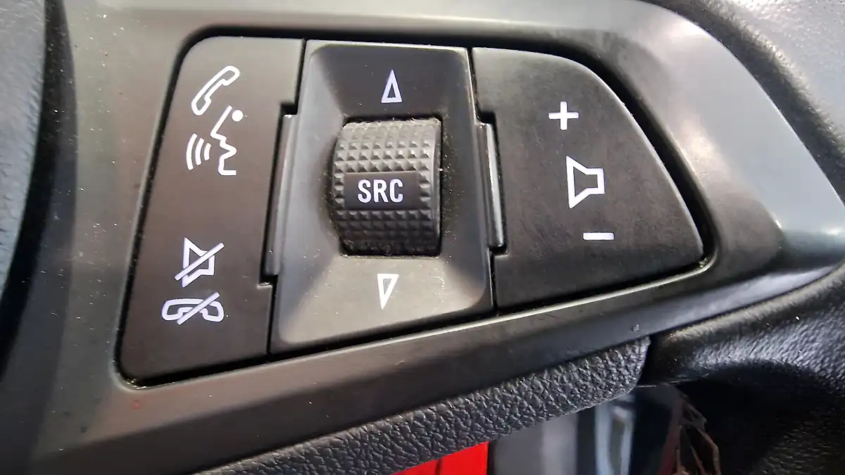 Used 2017 Vauxhall Astra Sri Sports Tourer Silver - Interior and Exterior details 11
