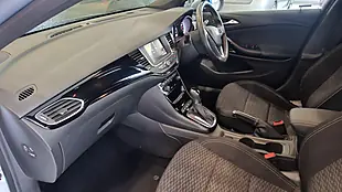 Used 2017 Vauxhall Astra Sri Sports Tourer Silver - Interior and Exterior details 16