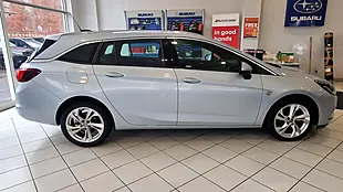 Used 2017 Vauxhall Astra Sri Sports Tourer Silver - Interior and Exterior details 5