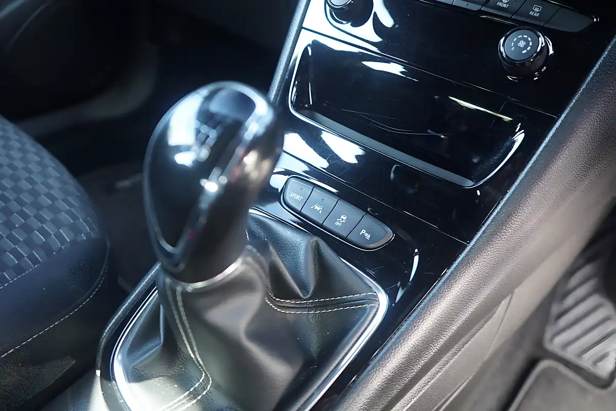 Used 2017 Vauxhall Astra Sri Vx Line Black - Interior and Exterior details 14
