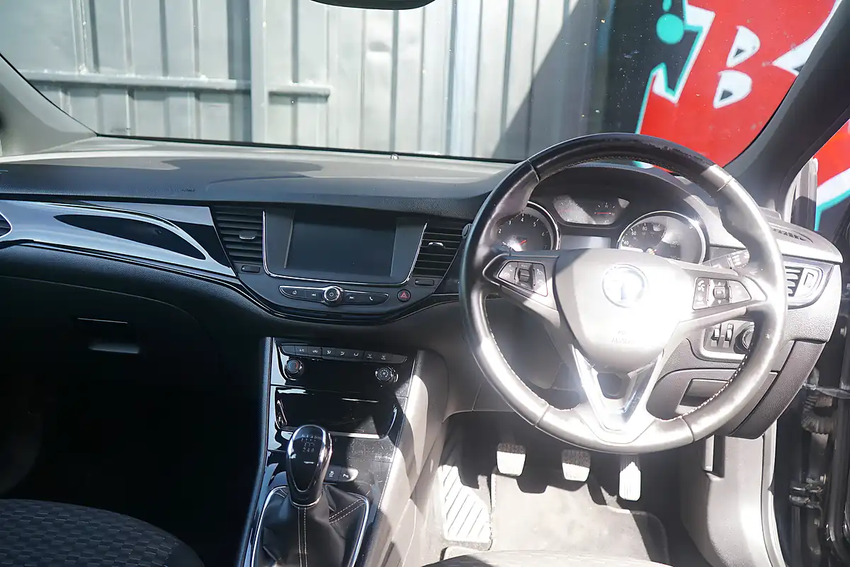 Used 2017 Vauxhall Astra Sri Vx Line Black - Interior and Exterior details 16