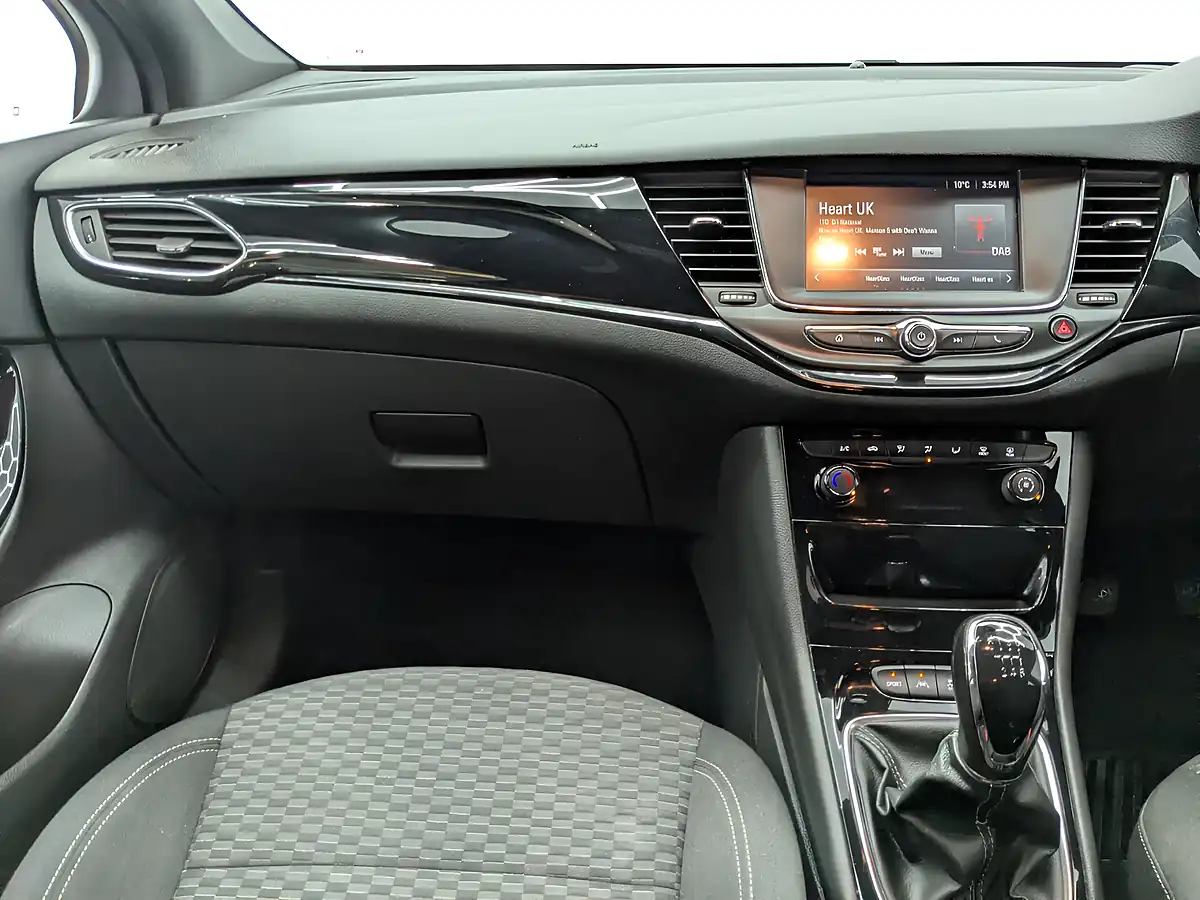 Used 2017 Vauxhall Astra Sri Vx Line Mineral Black - Interior and Exterior details 18