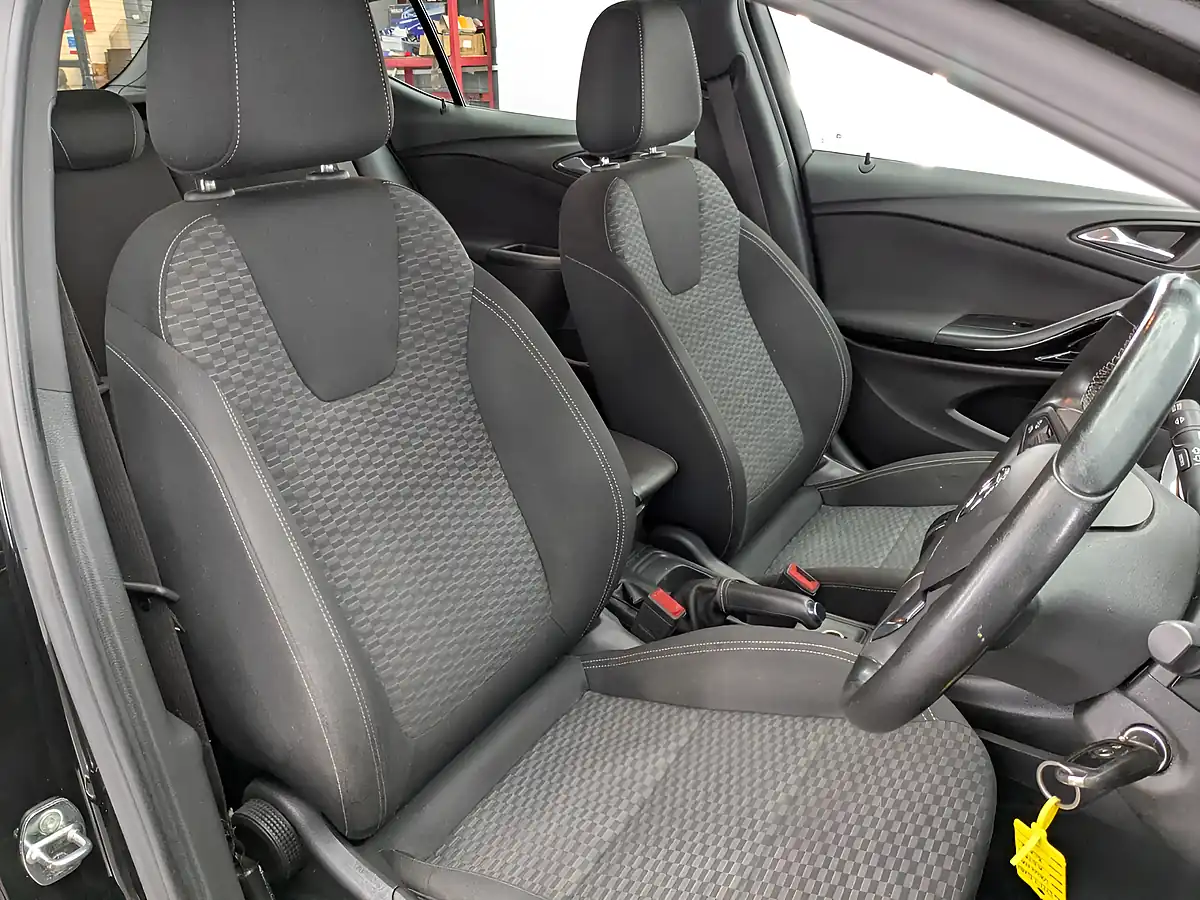 Used 2017 Vauxhall Astra Sri Vx Line Mineral Black - Interior and Exterior details 19