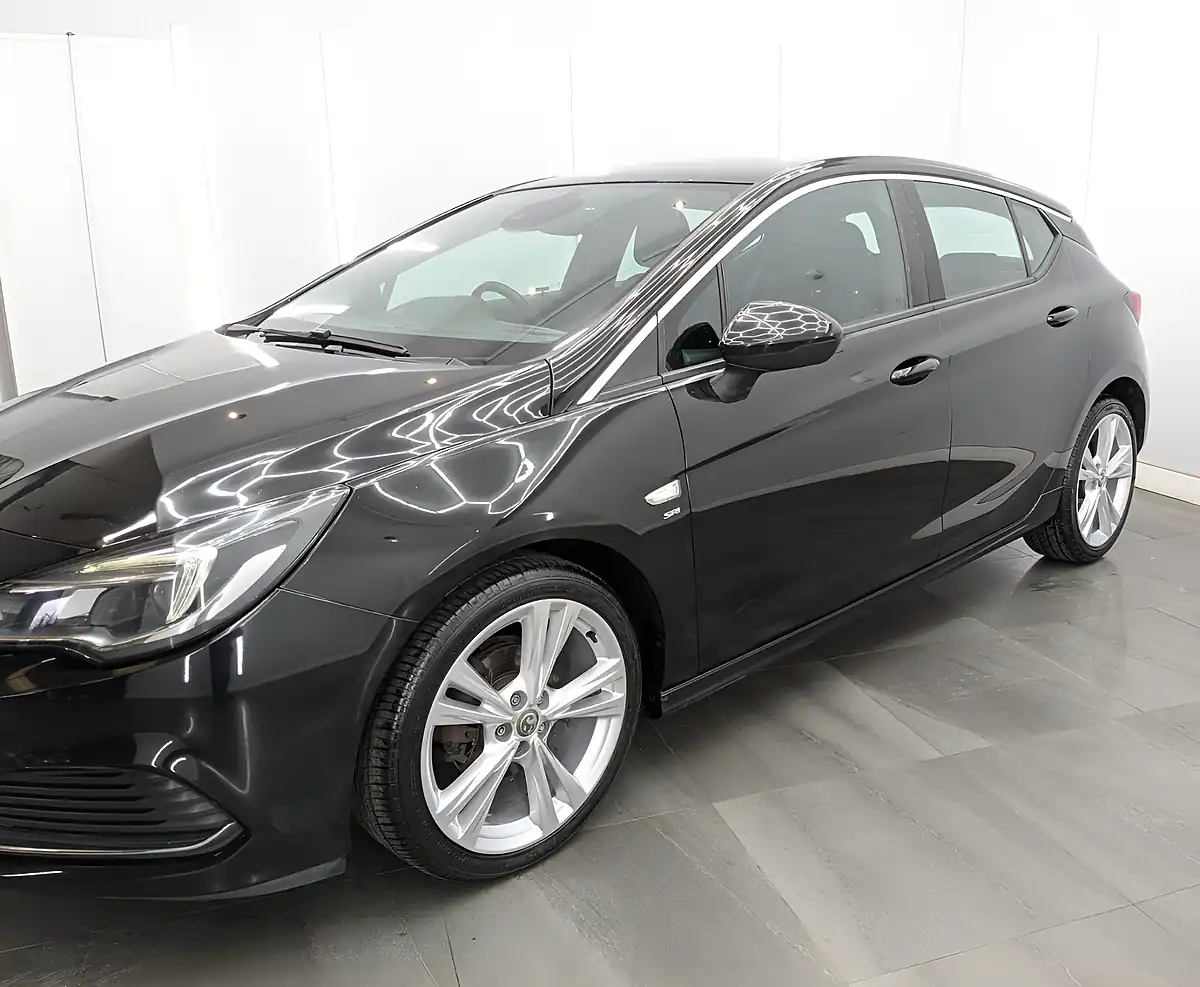Used 2017 Vauxhall Astra Sri Vx Line Mineral Black - Interior and Exterior details 3