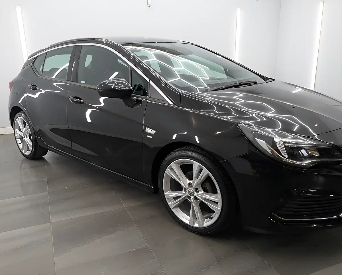 Used 2017 Vauxhall Astra Sri Vx Line Mineral Black - Interior and Exterior details 4