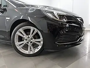 Used 2017 Vauxhall Astra Sri Vx Line Mineral Black - Interior and Exterior details 5