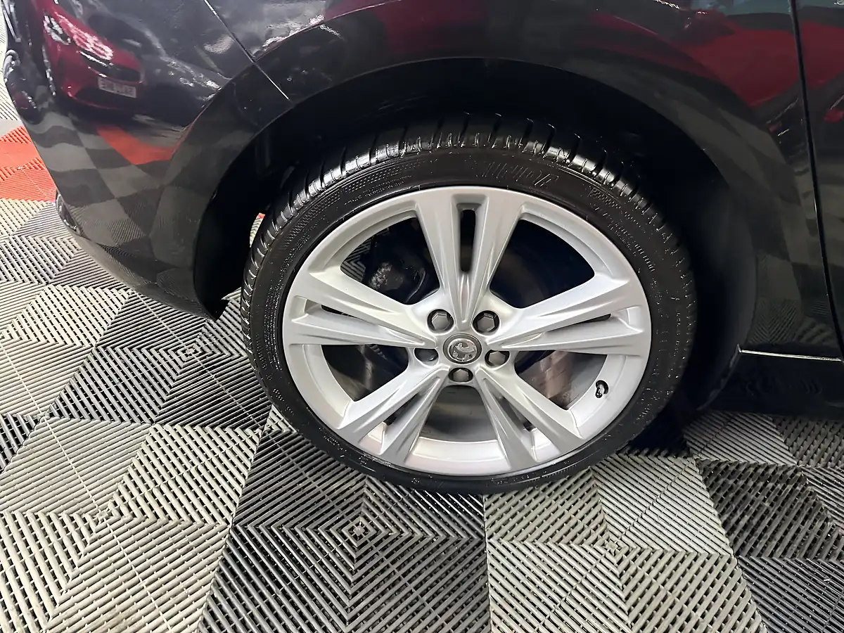 Used 2017 Vauxhall Astra Sri Vx Line Nav Black - Interior and Exterior details 14