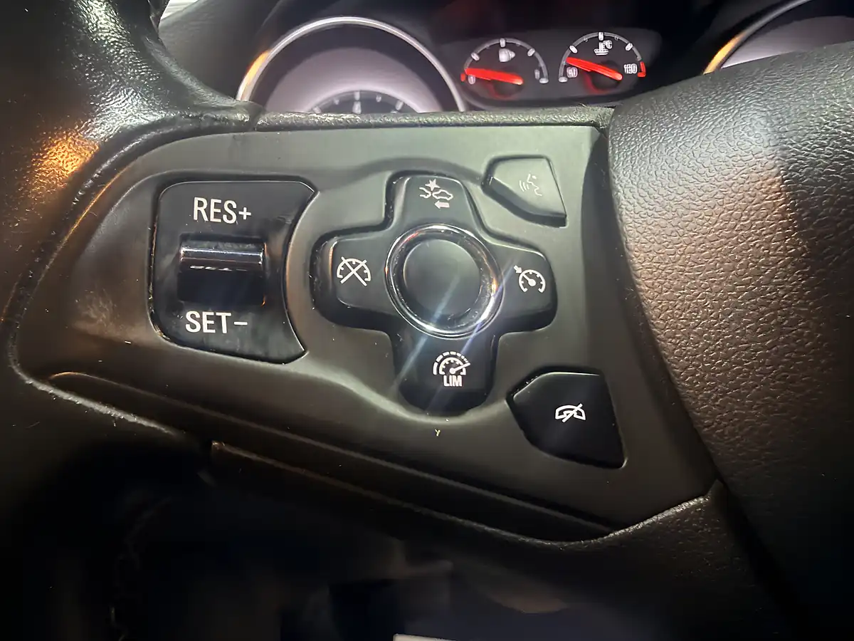 Used 2017 Vauxhall Astra Sri Vx Line Nav Black - Interior and Exterior details 17