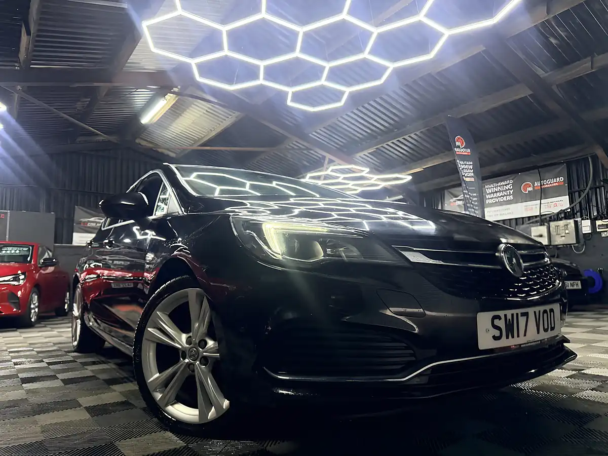Used 2017 Vauxhall Astra Sri Vx Line Nav Black - Interior and Exterior details 2