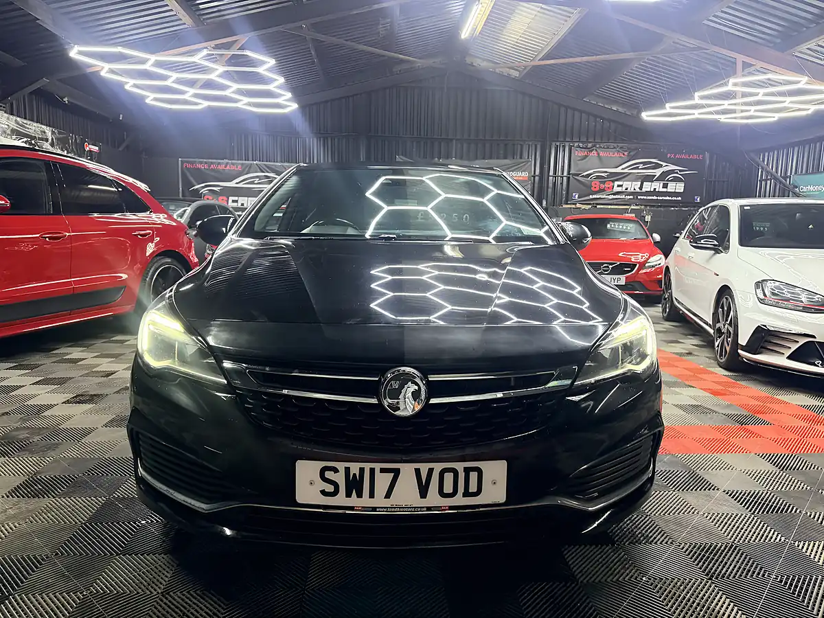 Used 2017 Vauxhall Astra Sri Vx Line Nav Black - Interior and Exterior details 4