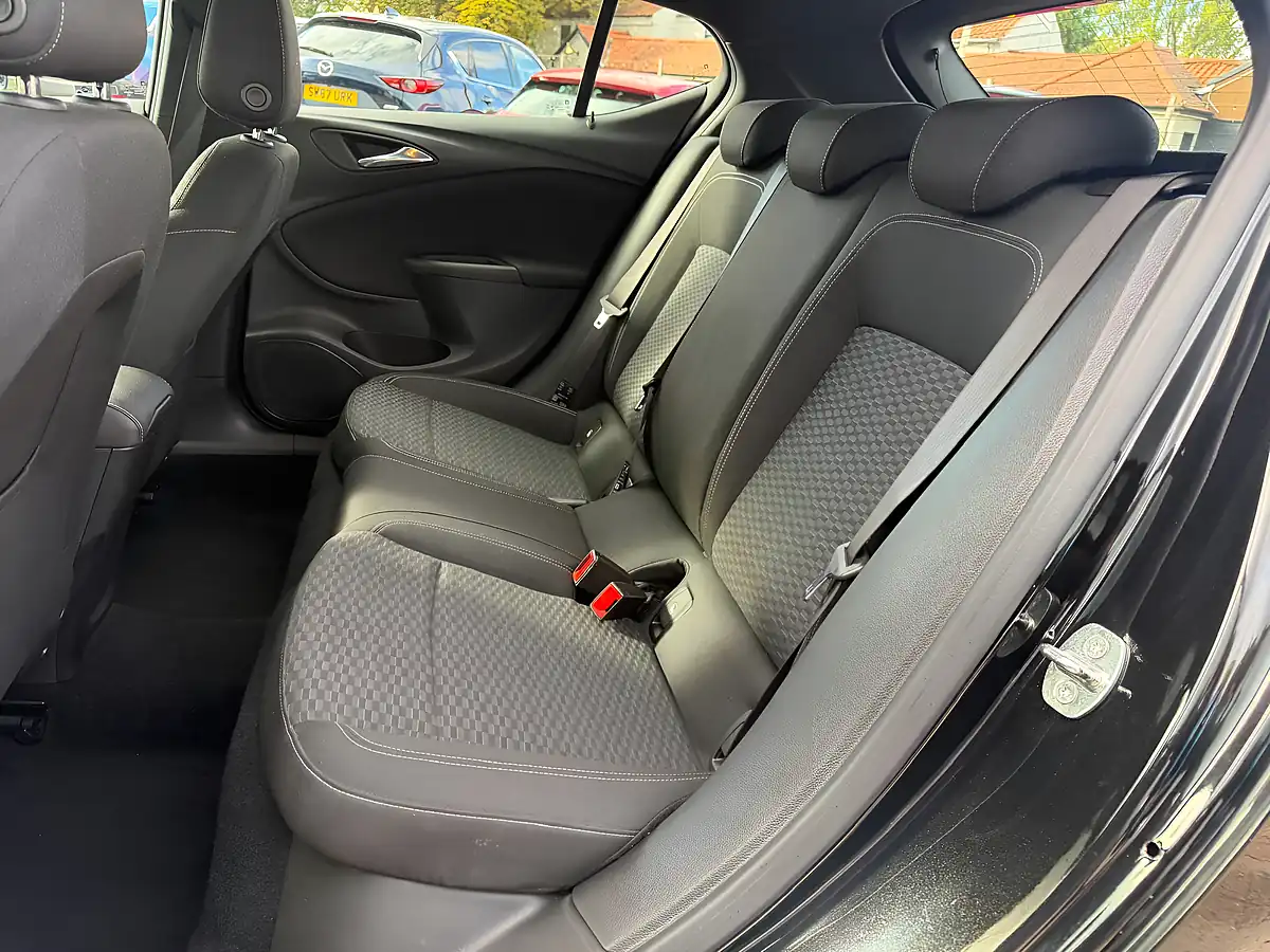 Used 2017 Vauxhall Astra Sri Vx Line Nav Black - Interior and Exterior details 14