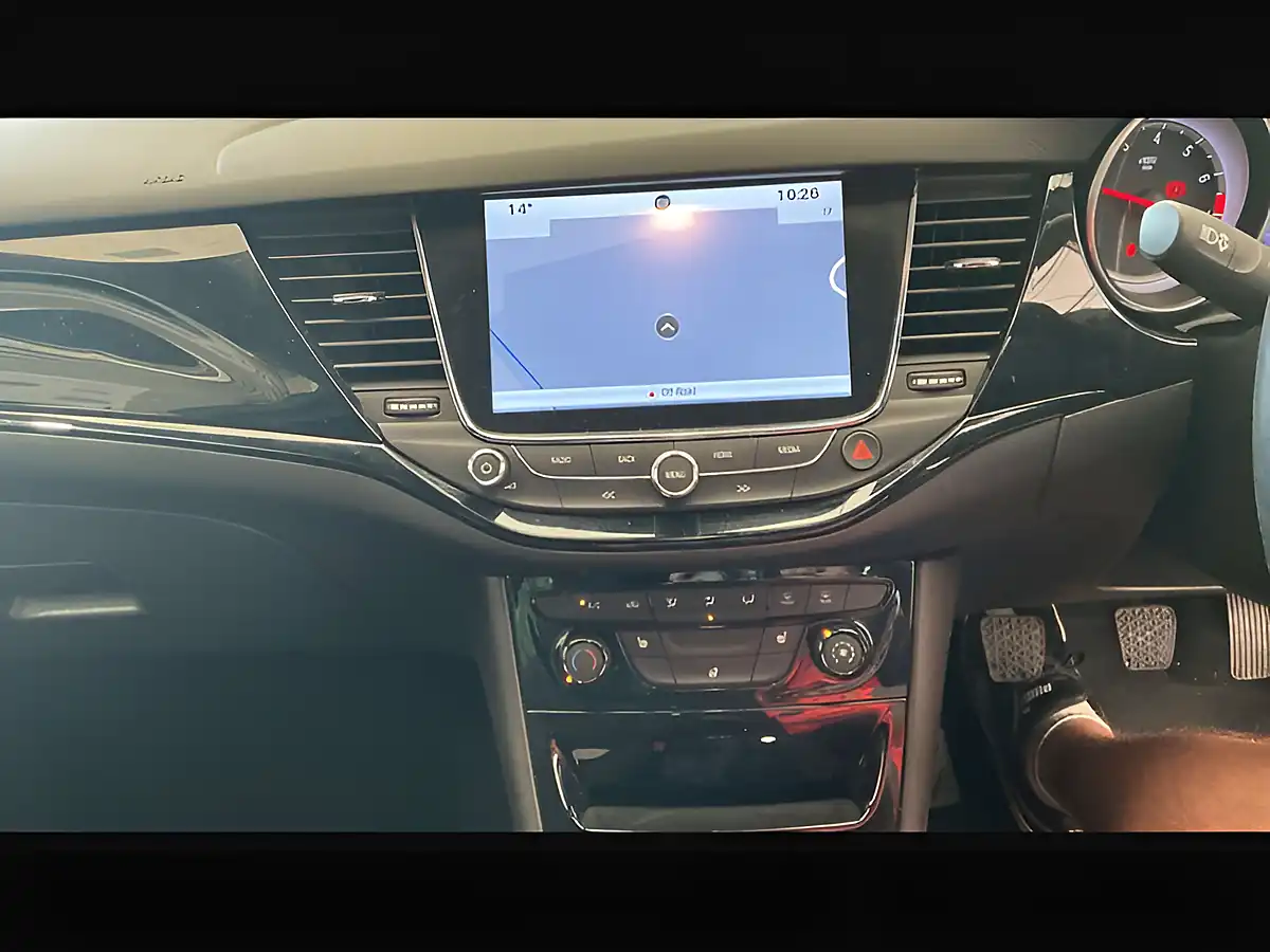 Used 2017 Vauxhall Astra Sri Vx-Line Nav Lava Red - Interior and Exterior details 13