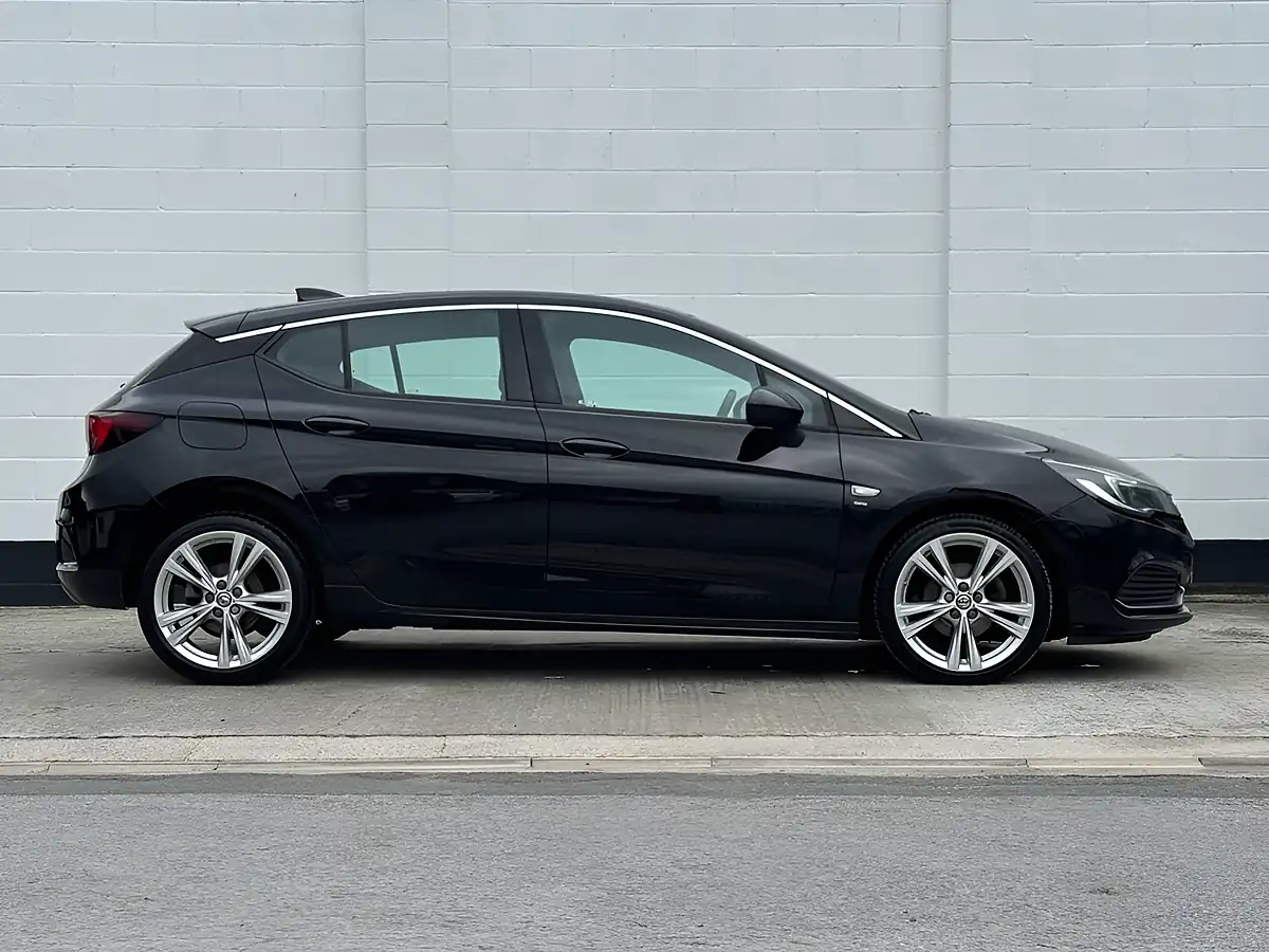 Used 2017 Vauxhall Astra Sri Vx Line Nav Mineral Black - Interior and Exterior details 3