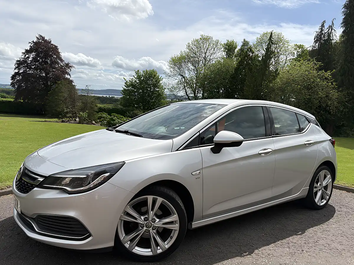 Used 2017 Vauxhall Astra Sri Vx Line Nav Silver - Front View