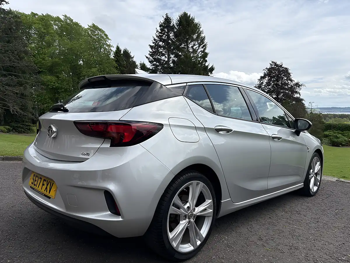 Used 2017 Vauxhall Astra Sri Vx Line Nav Silver - Interior and Exterior details 8