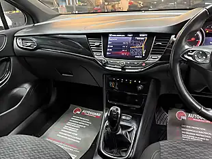 Used 2017 Vauxhall Astra Sri Vx Line Nav White - Interior and Exterior details 12