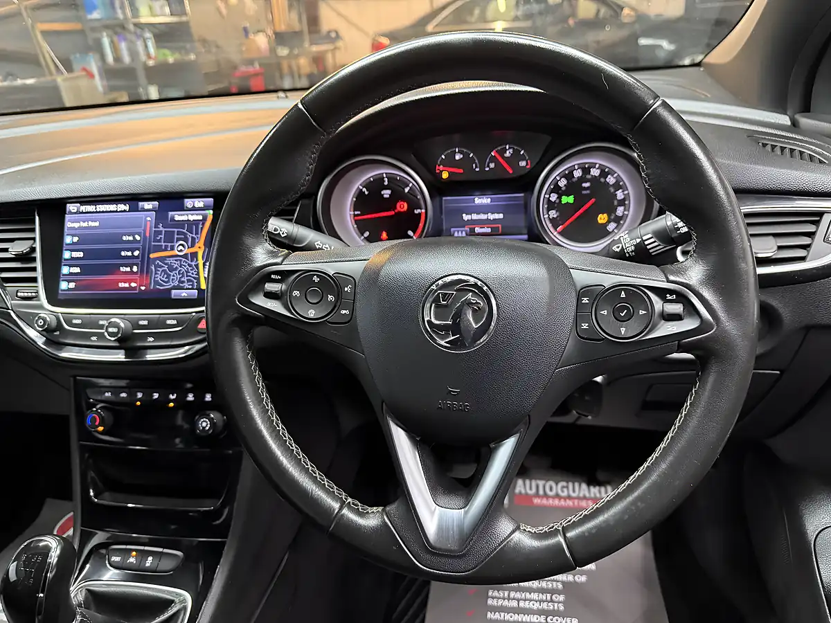 Used 2017 Vauxhall Astra Sri Vx Line Nav White - Interior and Exterior details 13
