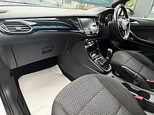 Used 2017 Vauxhall Astra Sri Vx Line Nav White - Interior and Exterior details 12