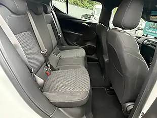 Used 2017 Vauxhall Astra Sri Vx Line Nav White - Interior and Exterior details 15