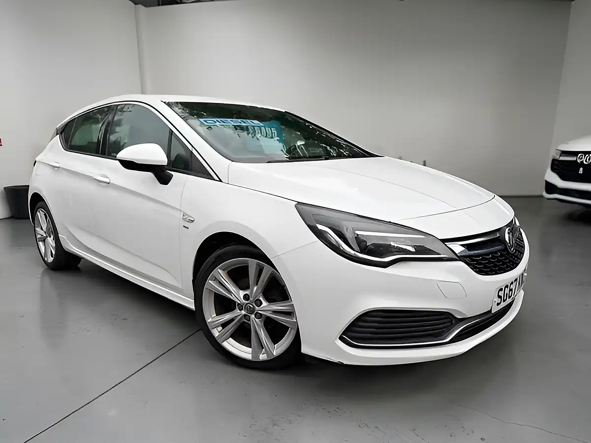 Used 2017 Vauxhall Astra Sri Vx Line Nav White - Interior and Exterior details 2