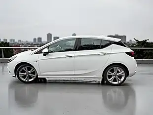 Used 2017 Vauxhall Astra Sri Vx Line Nav White - Interior and Exterior details 8