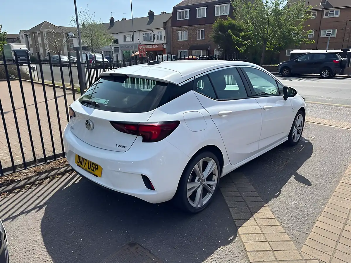 Used 2017 Vauxhall Astra Sri Vx Line White - Interior and Exterior details 3