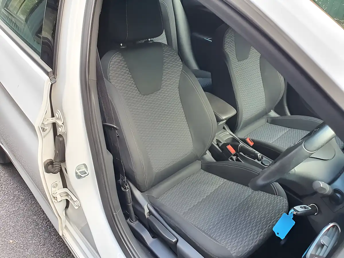 Used 2017 Vauxhall Astra Sri Vx Line White - Interior and Exterior details 11