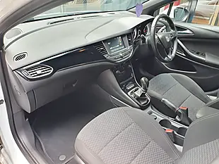 Used 2017 Vauxhall Astra Sri Vx Line White - Interior and Exterior details 16