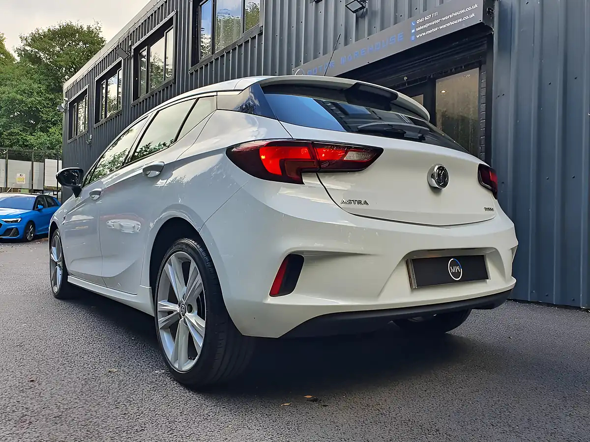 Used 2017 Vauxhall Astra Sri Vx Line White - Interior and Exterior details 3
