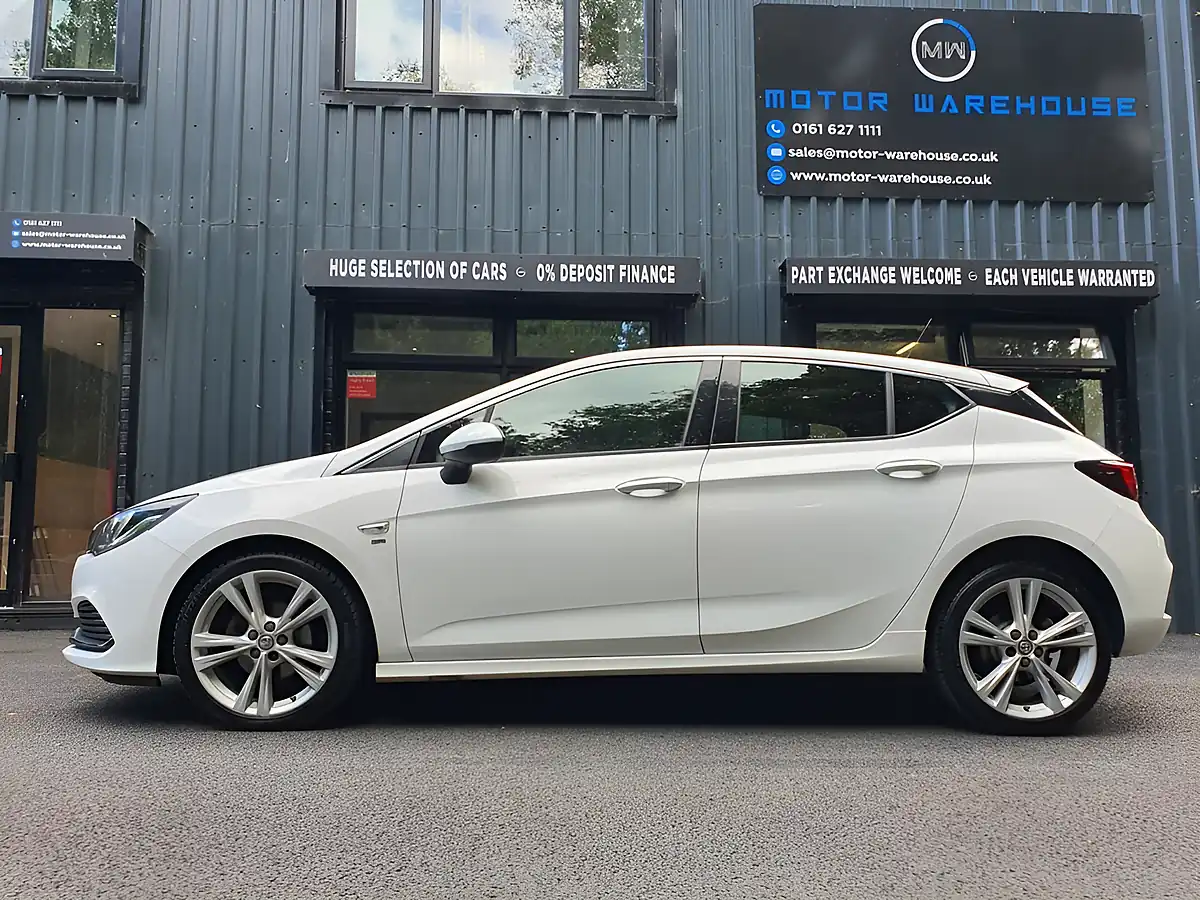 Used 2017 Vauxhall Astra Sri Vx Line White - Interior and Exterior details 4