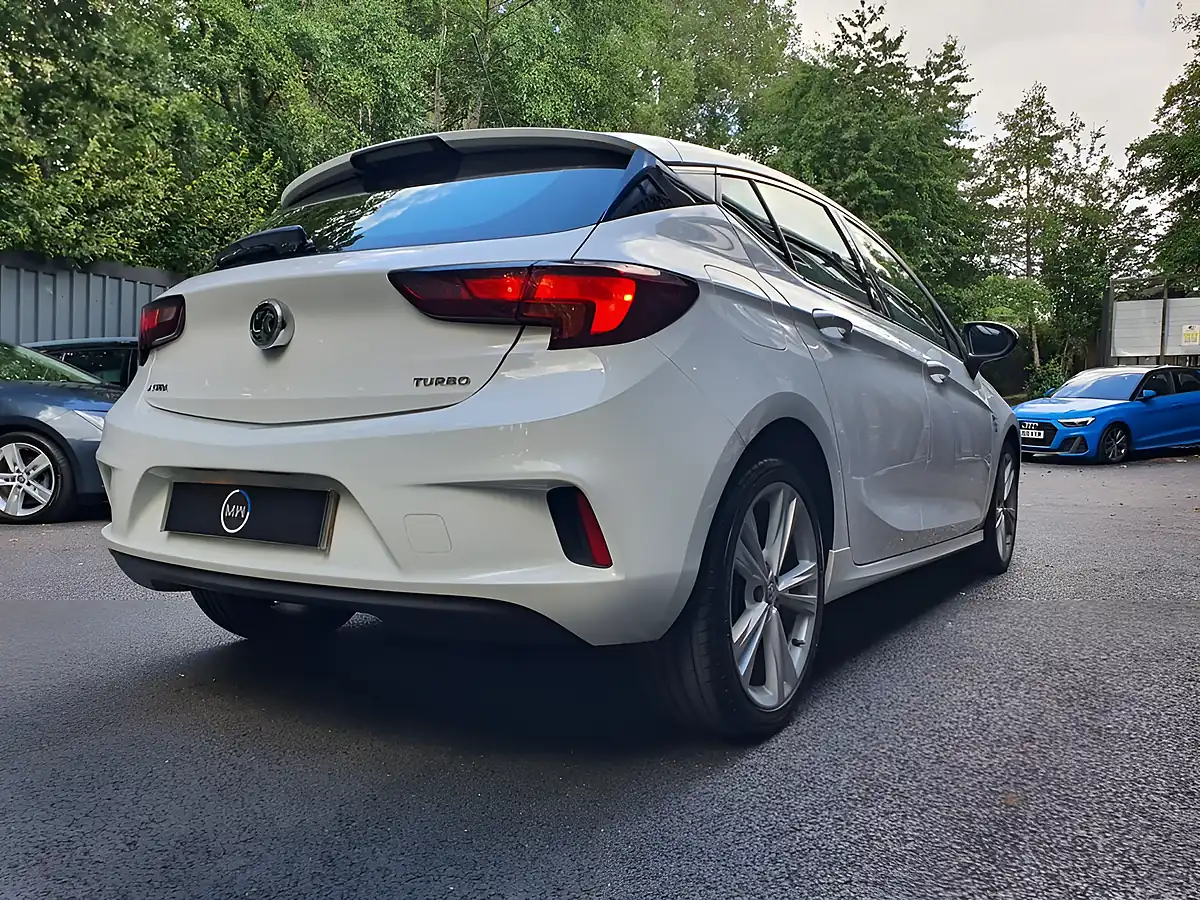 Used 2017 Vauxhall Astra Sri Vx Line White - Interior and Exterior details 6