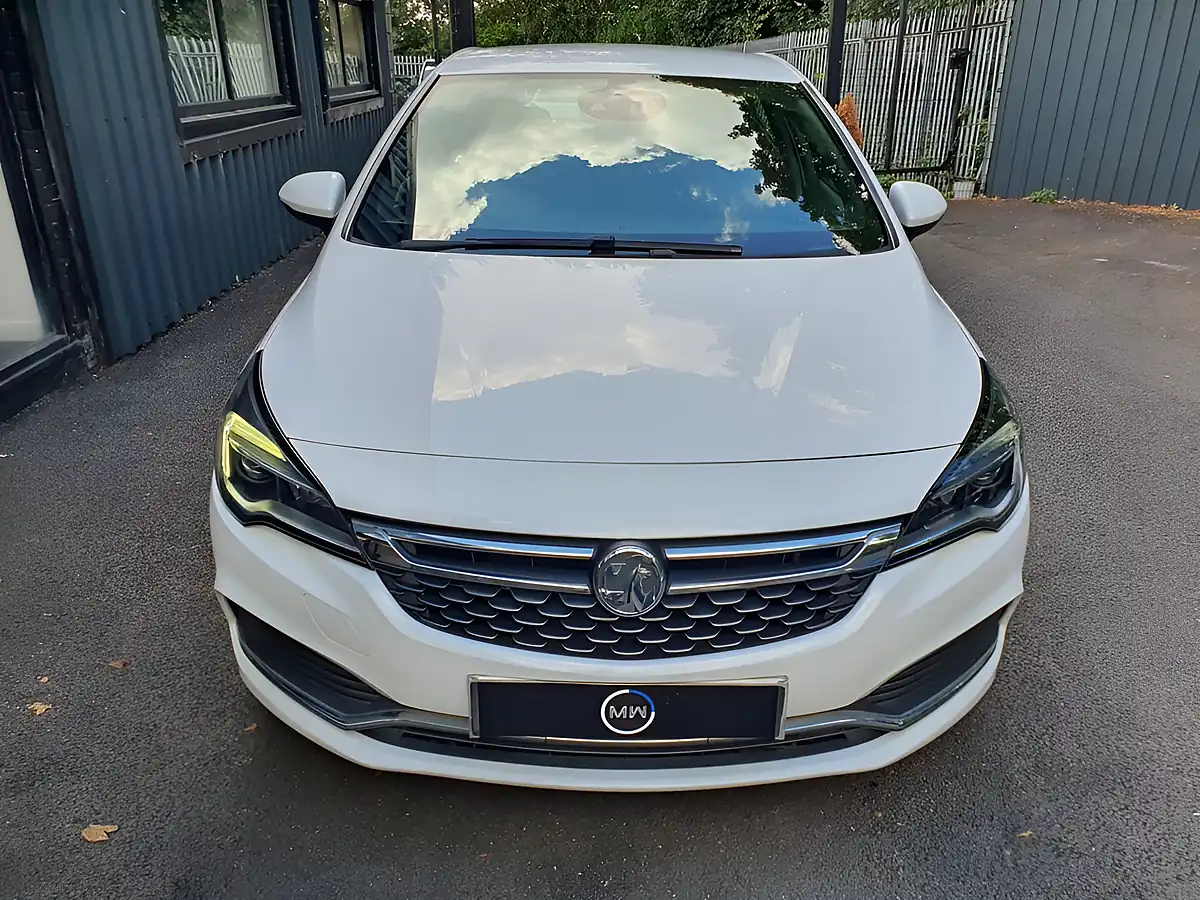 Used 2017 Vauxhall Astra Sri Vx Line White - Interior and Exterior details 8