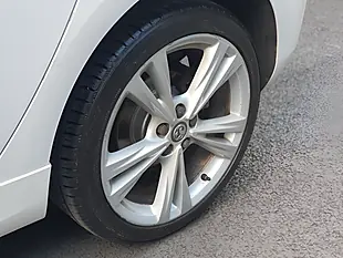 Used 2017 Vauxhall Astra Sri Vx Line White - Interior and Exterior details 9