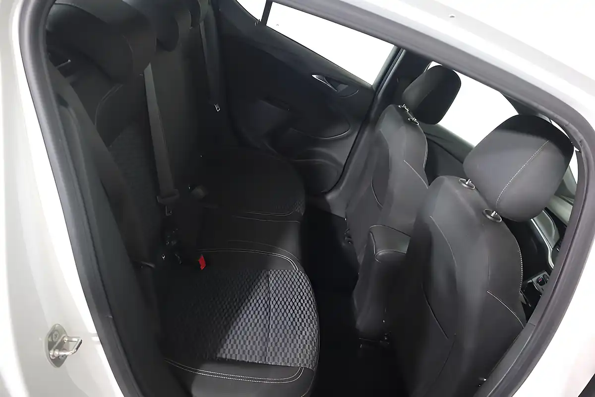 Used 2017 Vauxhall Astra Sri Vx Line White - Interior and Exterior details 12