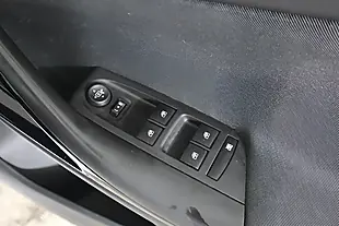 Used 2017 Vauxhall Astra Sri Vx Line White - Interior and Exterior details 20