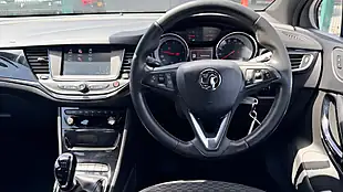 Used 2017 Vauxhall Astra Sri White - Interior and Exterior details 10