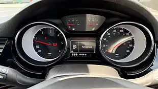 Used 2017 Vauxhall Astra Sri White - Interior and Exterior details 11