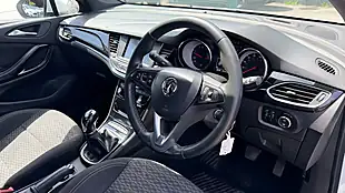 Used 2017 Vauxhall Astra Sri White - Interior and Exterior details 12