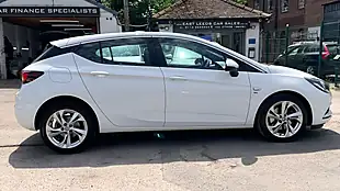 Used 2017 Vauxhall Astra Sri White - Interior and Exterior details 2