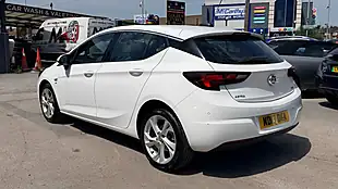 Used 2017 Vauxhall Astra Sri White - Interior and Exterior details 5