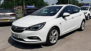 Used 2017 Vauxhall Astra Sri White - Interior and Exterior details 7