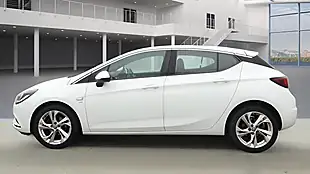 Used 2017 Vauxhall Astra Sri White - Interior and Exterior details 6