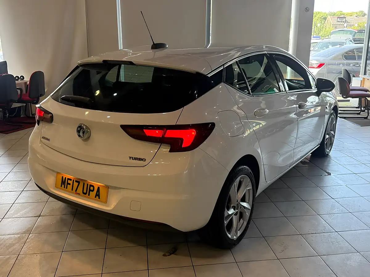 Used 2017 Vauxhall Astra Sri White - Interior and Exterior details 11