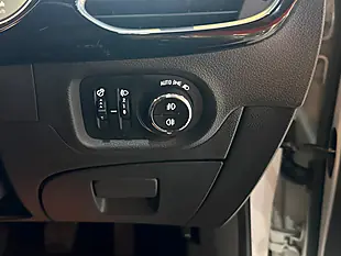 Used 2017 Vauxhall Astra Sri White - Interior and Exterior details 19