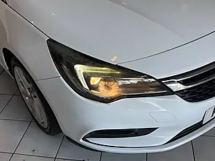 Used 2017 Vauxhall Astra Sri White - Interior and Exterior details 3