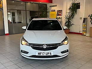 Used 2017 Vauxhall Astra Sri White - Interior and Exterior details 4
