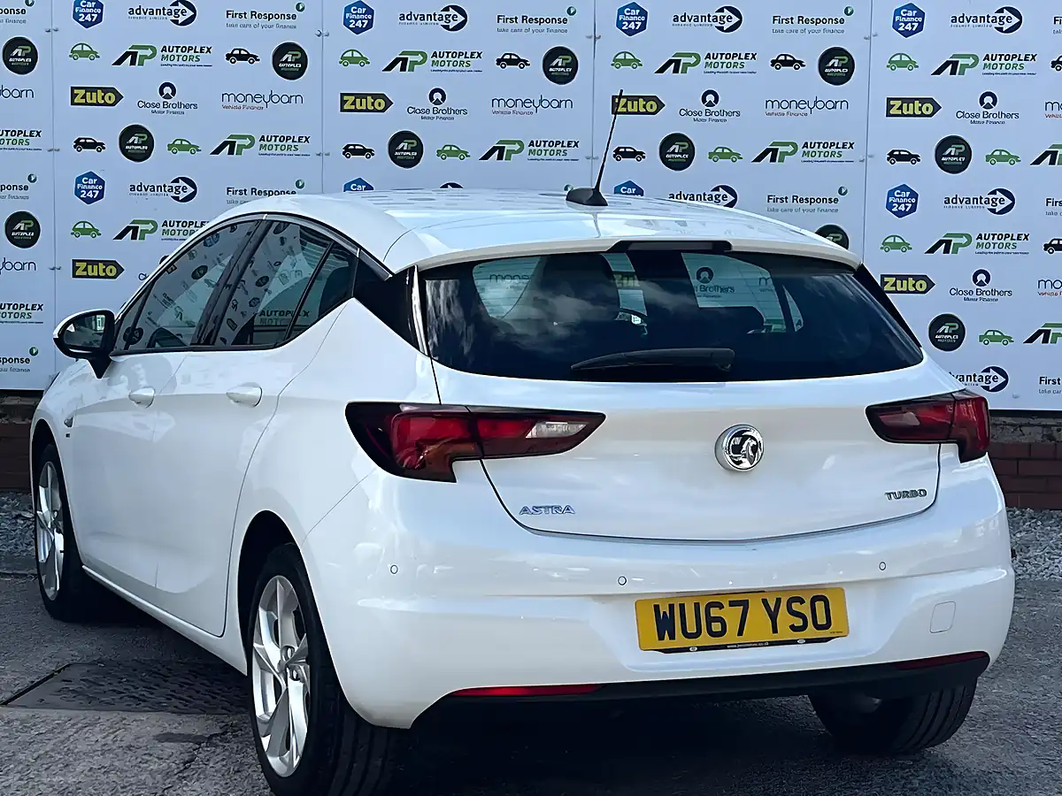 Used 2017 Vauxhall Astra Sri White - Interior and Exterior details 6