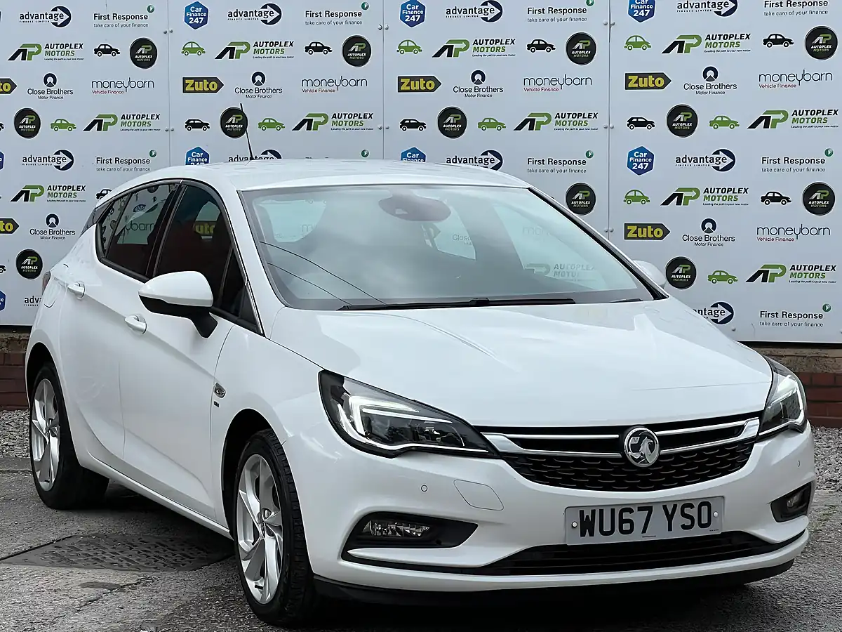 Used 2017 Vauxhall Astra Sri White - Interior and Exterior details 7